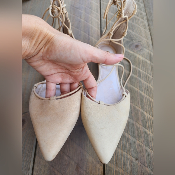 Louise Et Cie Elegant Beige Cream Lace-Up Women's Ballet Falts Shoes Sz 9 - Picture 2 of 11